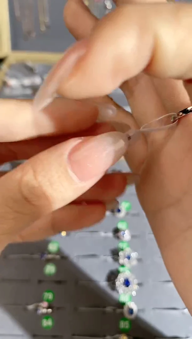 【闪购商品】蓝宝石戒指18K金镶嵌戒指