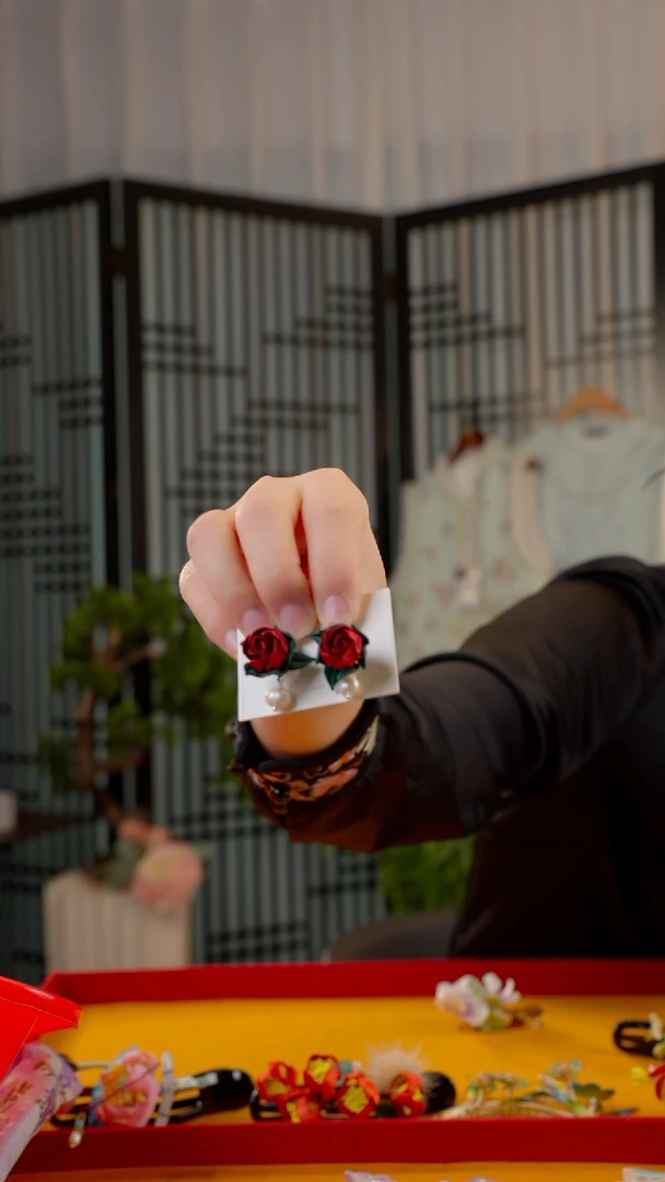 刺绣普**我非遗苏绣绒花手工饰品