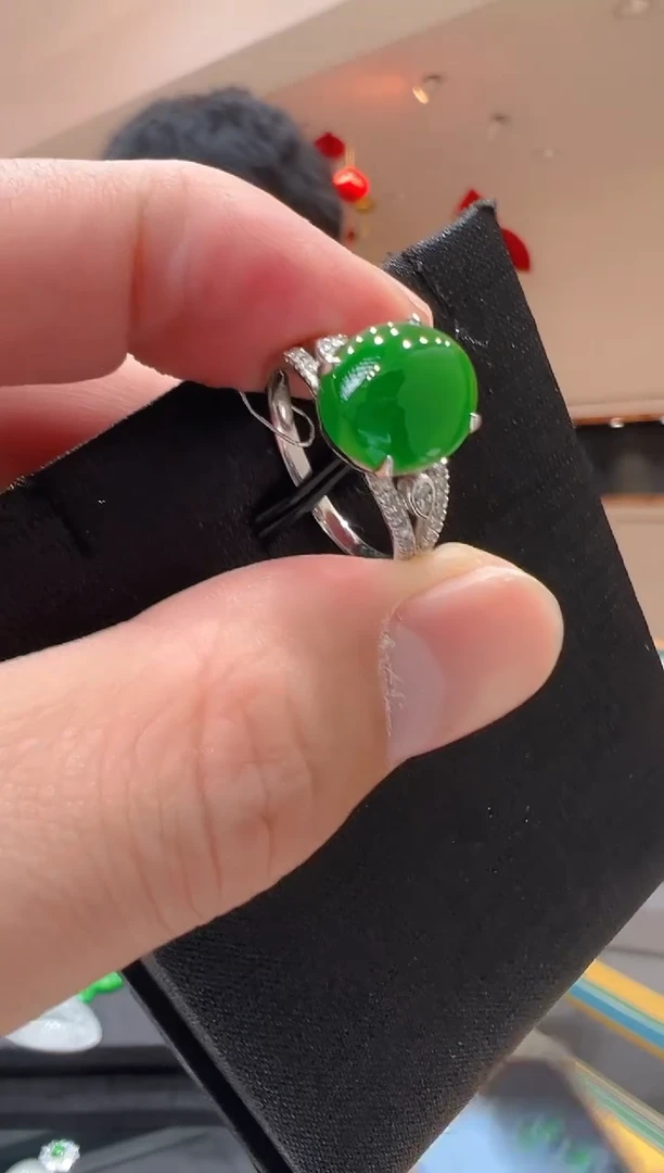 【闪购商品】翡翠戒指18K金镶嵌