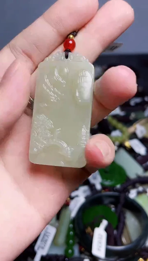颈饰未镶嵌和田玉1