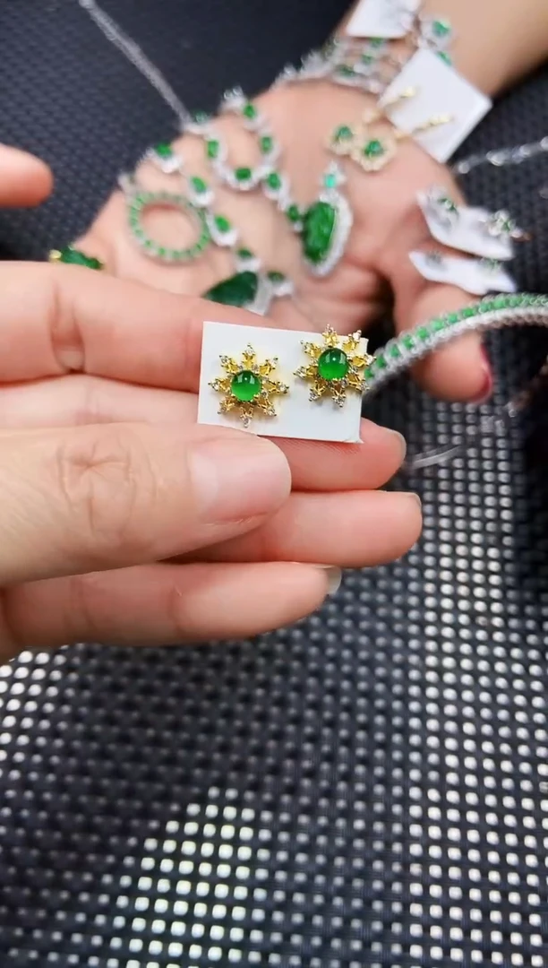 【闪购商品】翡翠耳饰未镶嵌111111111