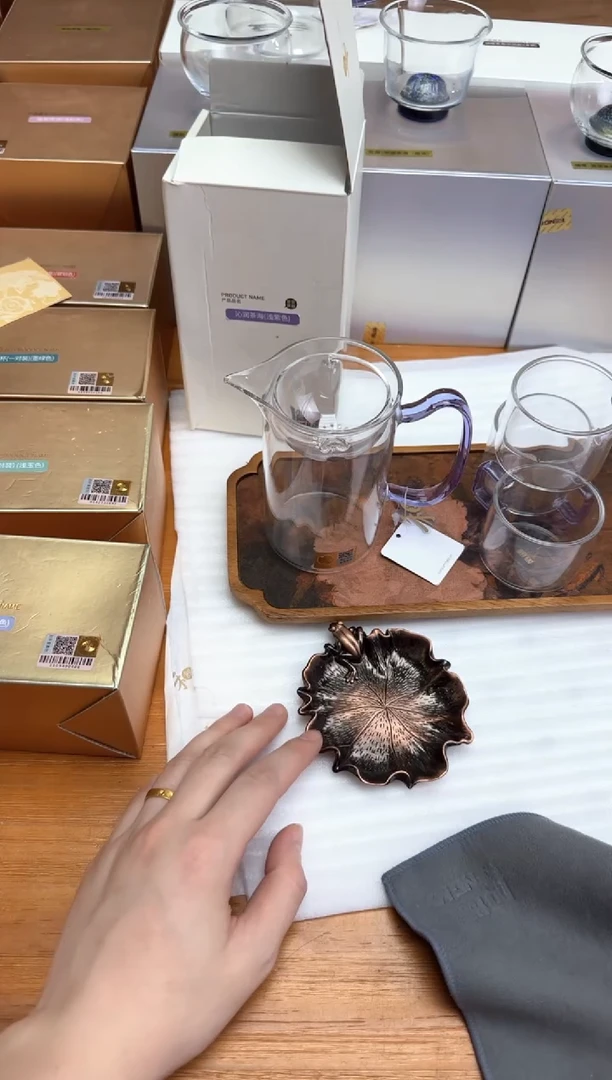 禾器沁闰茶海浅紫+风谜臻悦杯浅紫+青蛙杯垫