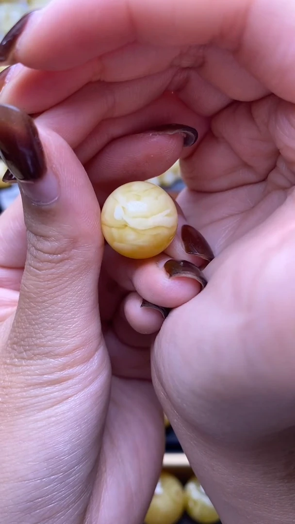 【闪购商品】琥珀裸石未镶嵌蜜蜡.57