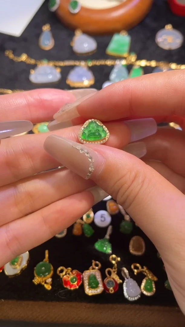 颈饰银S925镶嵌翡翠天然A货