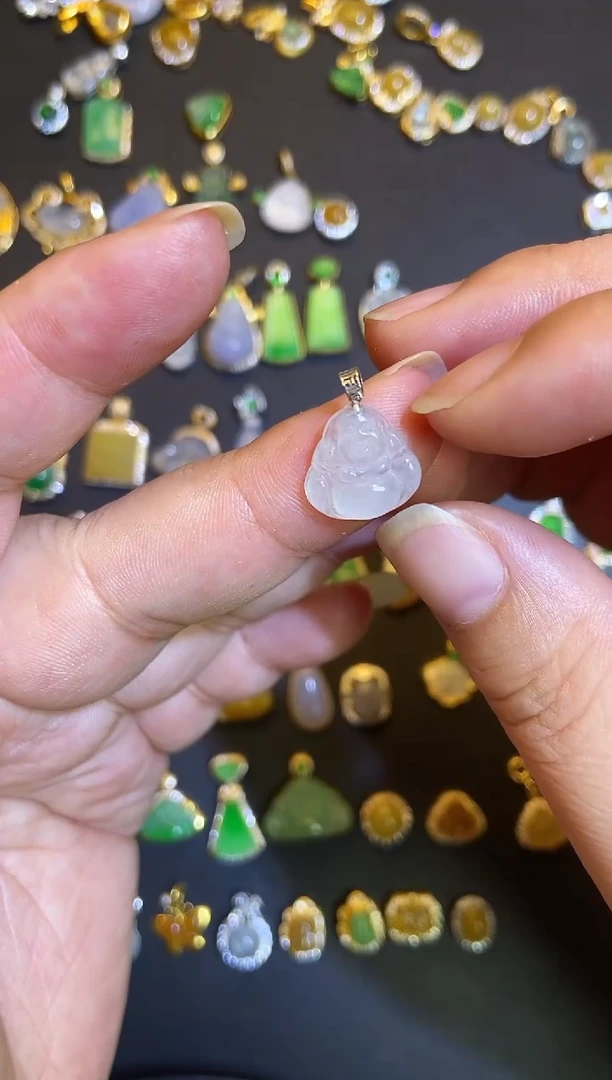 吊坠(不含链)18K金镶嵌翡翠1