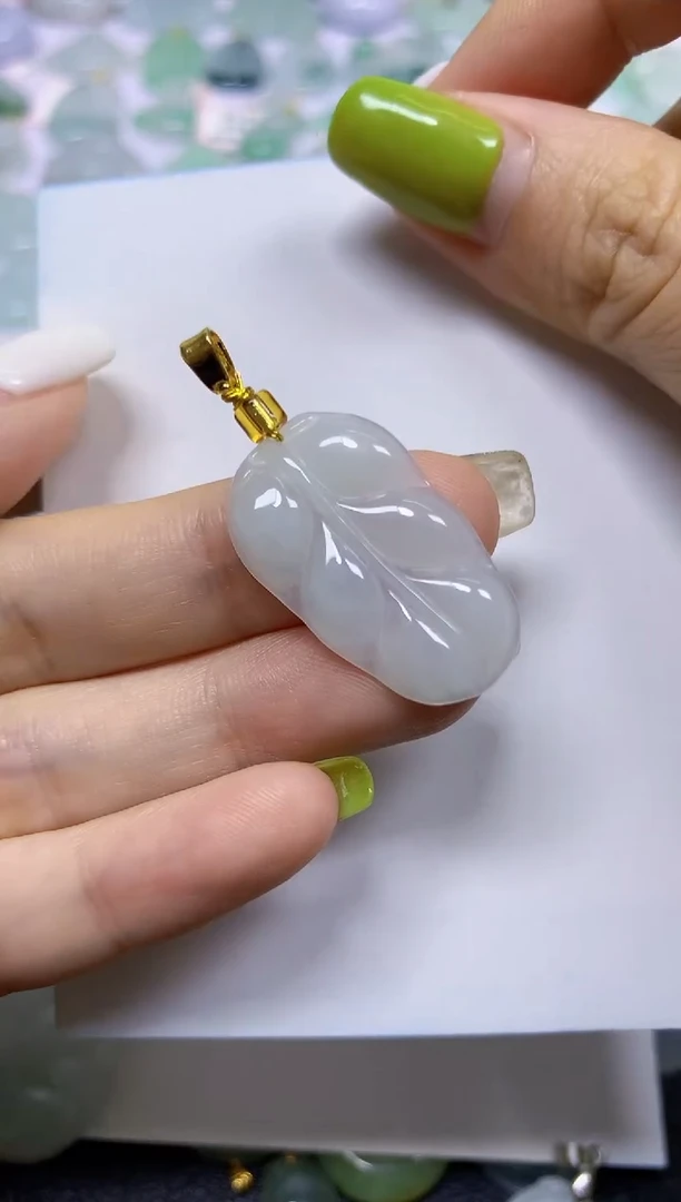 翡翠未镶嵌颈饰天然翡翠A货