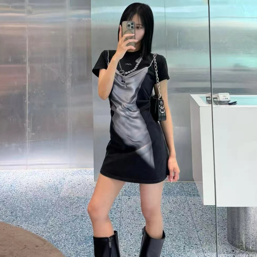 R324圆领印花春季休闲风连衣裙拼接女装气质设计师休闲辣妹324