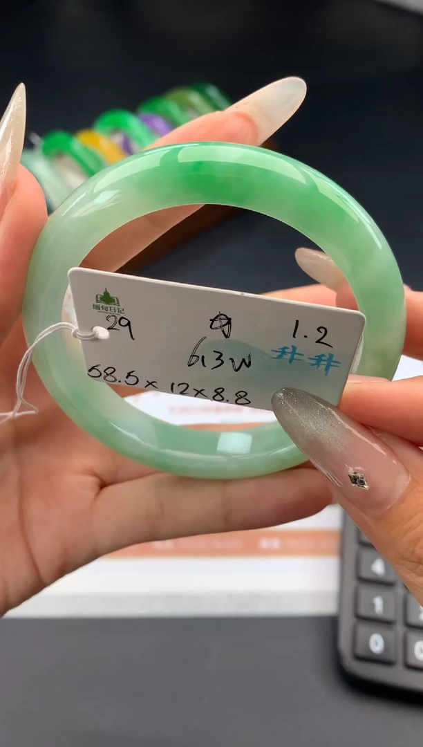 未镶嵌手镯翡翠翡翠自带#送人#，假一赔三