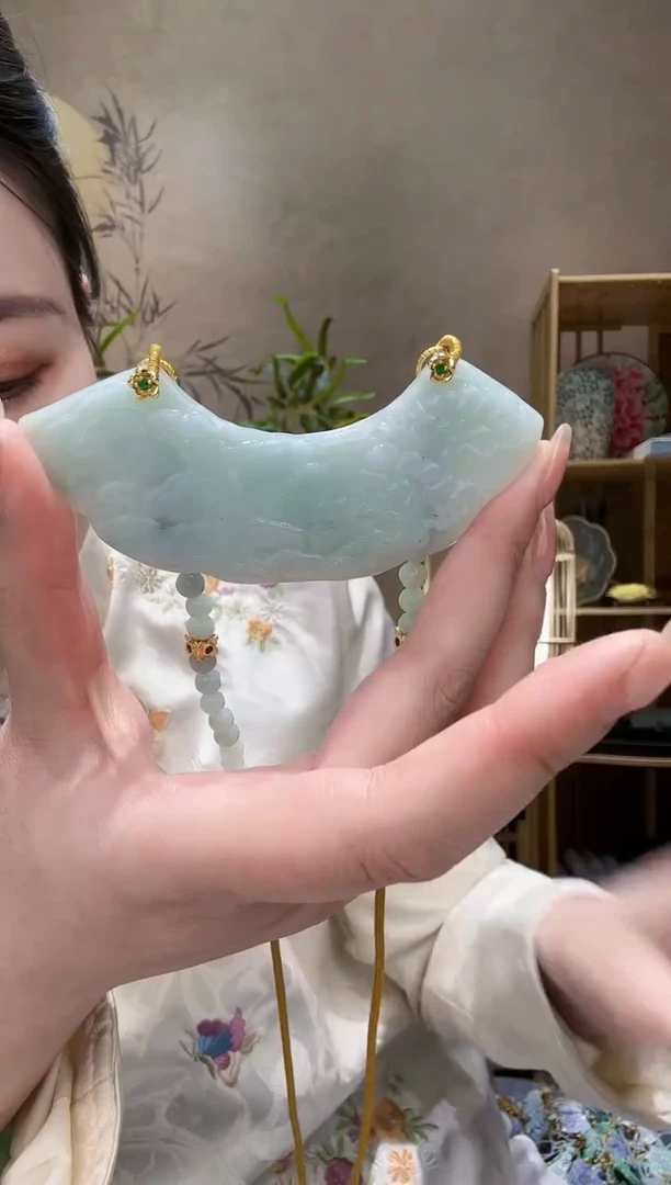 【闪购商品】翡翠颈饰未镶嵌吊坠