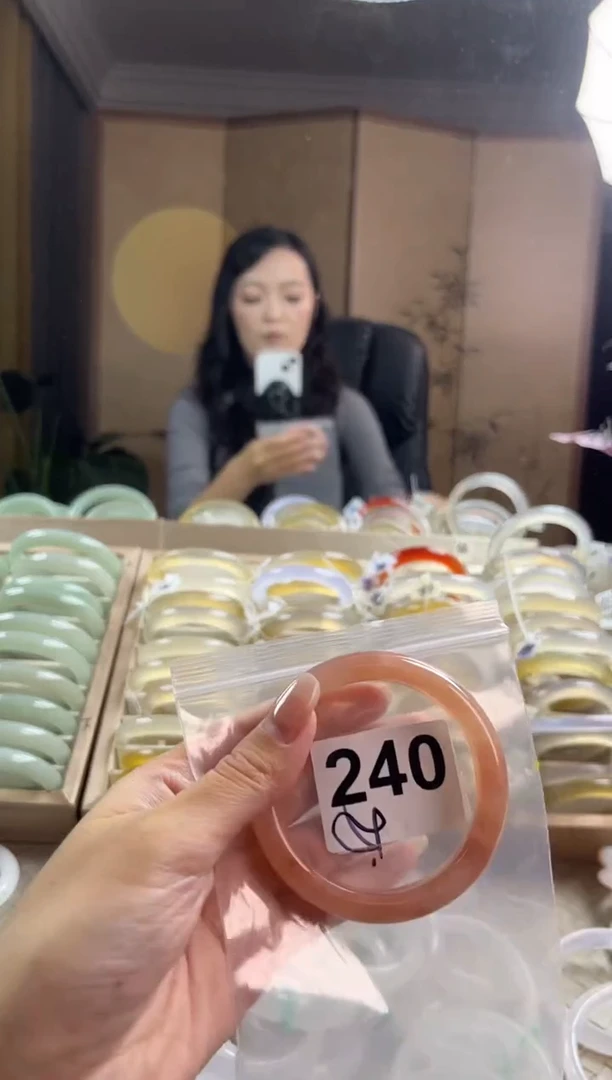 手镯玛瑙/玉髓未镶嵌桃花酿默认微抠240