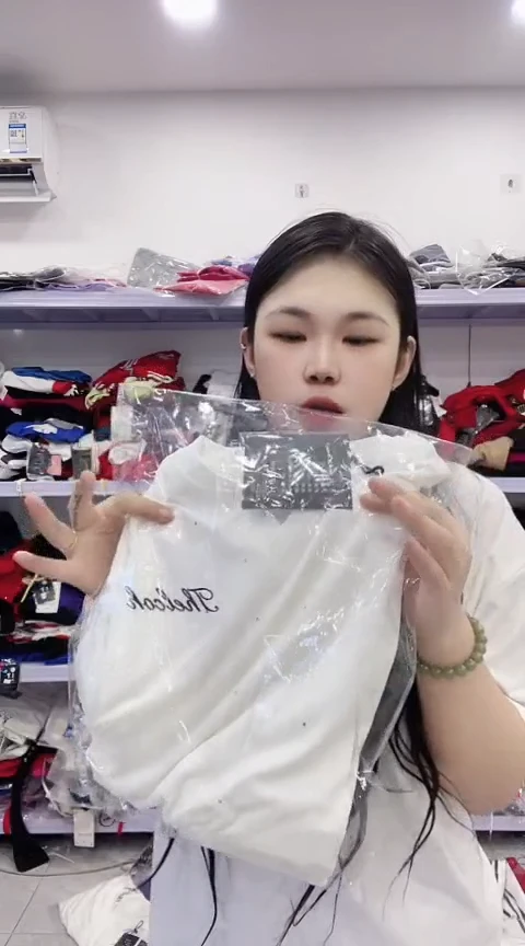 闪电购精品女装353L
