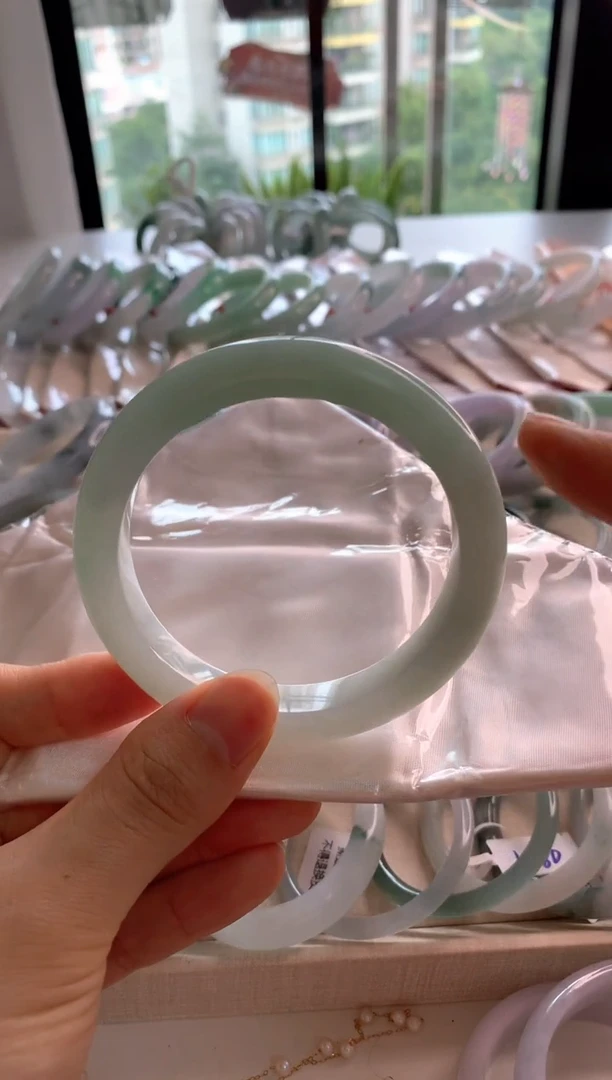 未镶嵌手镯翡翠61.7大圈