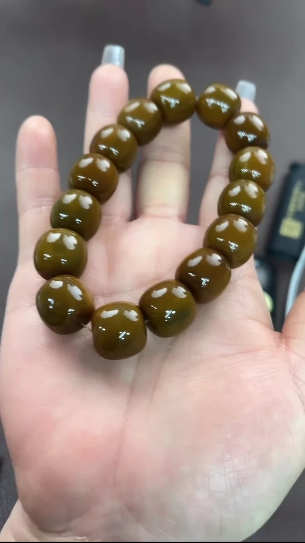 未镶嵌手链透闪石质玉手串