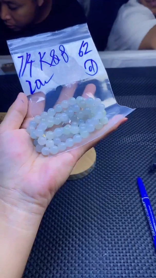 定制翡翠未镶嵌黑****机天然缅甸A货翡翠，多样性发货只发其一