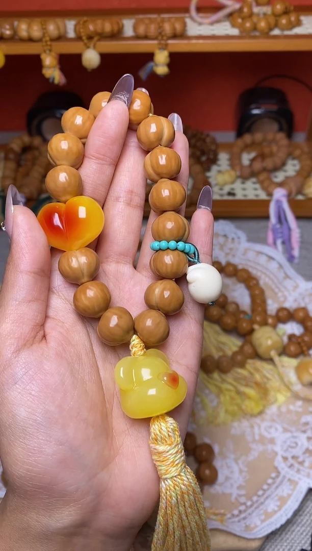手串猴头核桃全品屁桃➕胖心熊头猫爪蓝卡黄流苏手持【5配饰款】