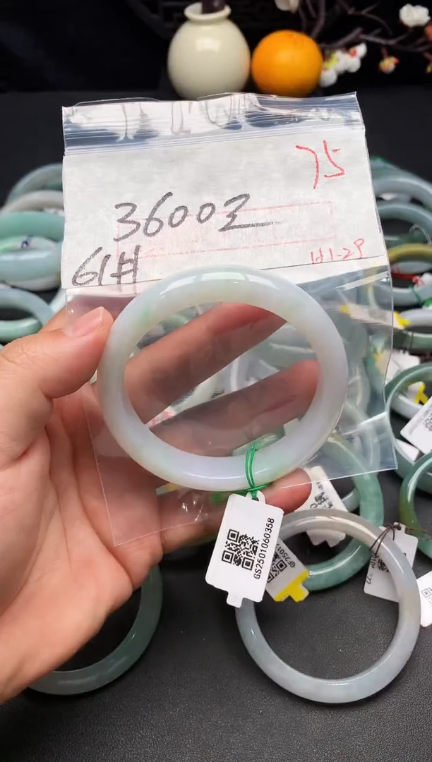 【闪购商品】定制翡翠未镶嵌毛货需精细抛光+多样性发货拍一发一