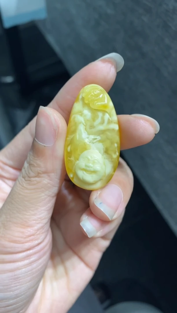 未镶嵌蜜蜡裸石（静）蜜蜡雕刻吊坠