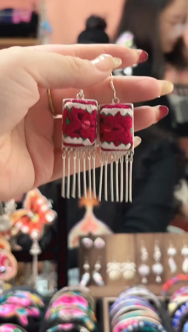 织绣艺枝独绣手工饰品198