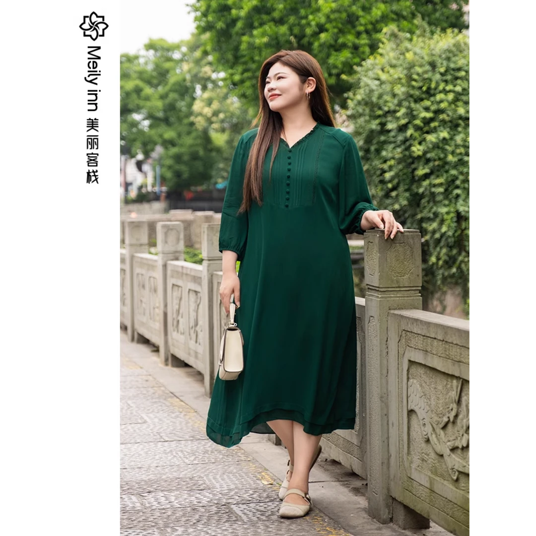 美丽客栈绿野仙踪清新减龄夏季森女V领大码显瘦小黑裙