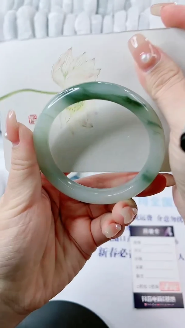 【闪购商品】石英质玉手镯未镶嵌0548646215-多样性发货