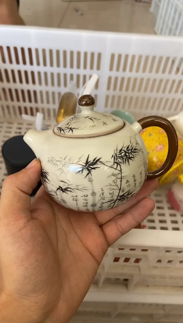 无运费险有瑕疵的摄影的产品有使用过的痕迹有点脏介意勿拍