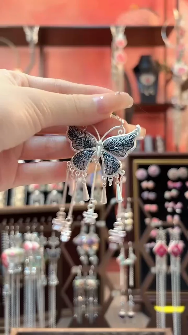 织绣 云织谣民族风精美饰品   444