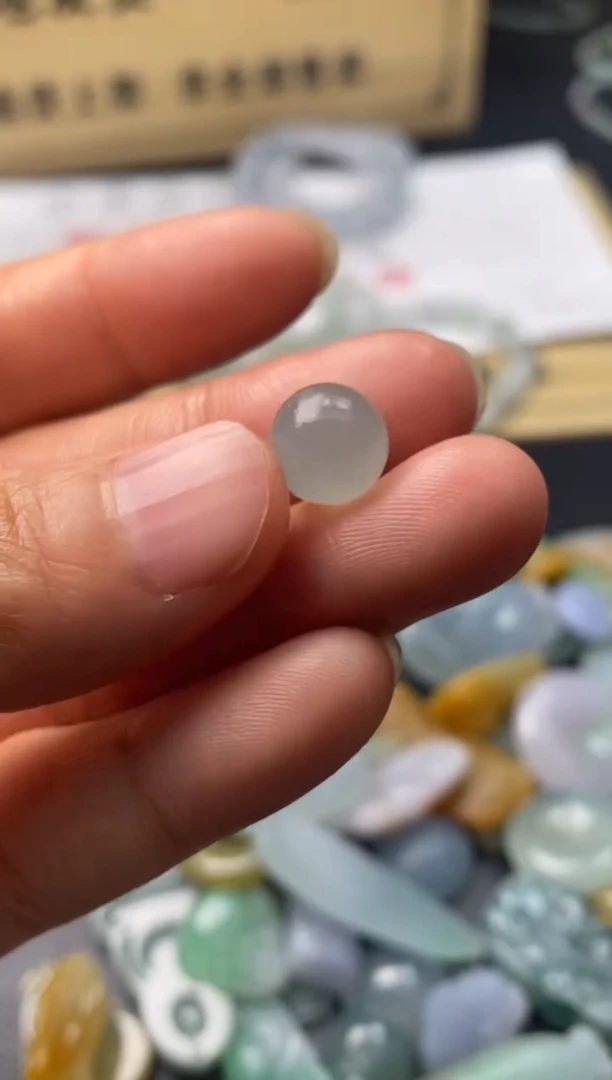 定制翡翠未镶嵌翡翠毛货发货发其一