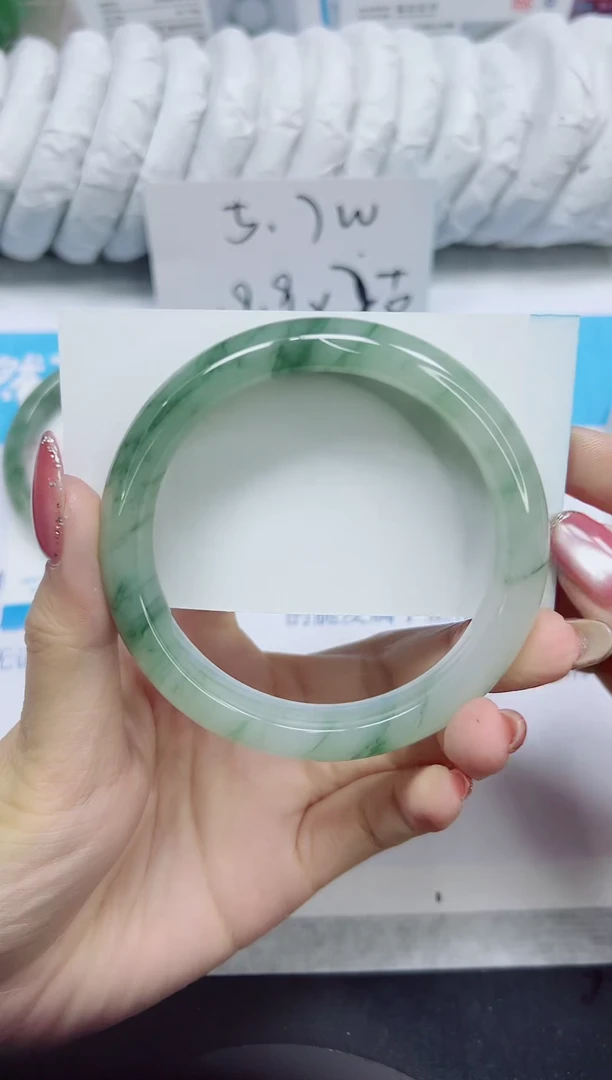 石英质玉手镯未镶嵌440/60.5