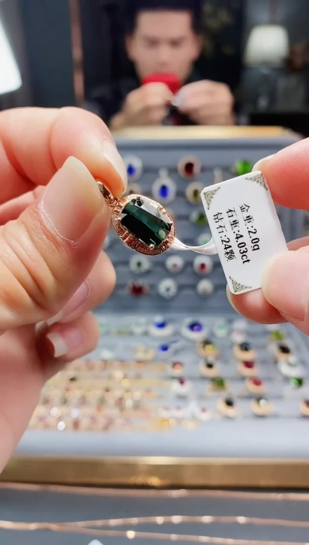 【闪购商品】碧玺颈饰18K金镶嵌4.03.