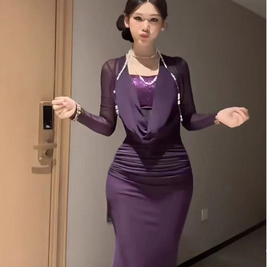 性感纯欲高级感荡领抹胸连衣裙女春季新款修身显瘦带胸垫包臀长裙