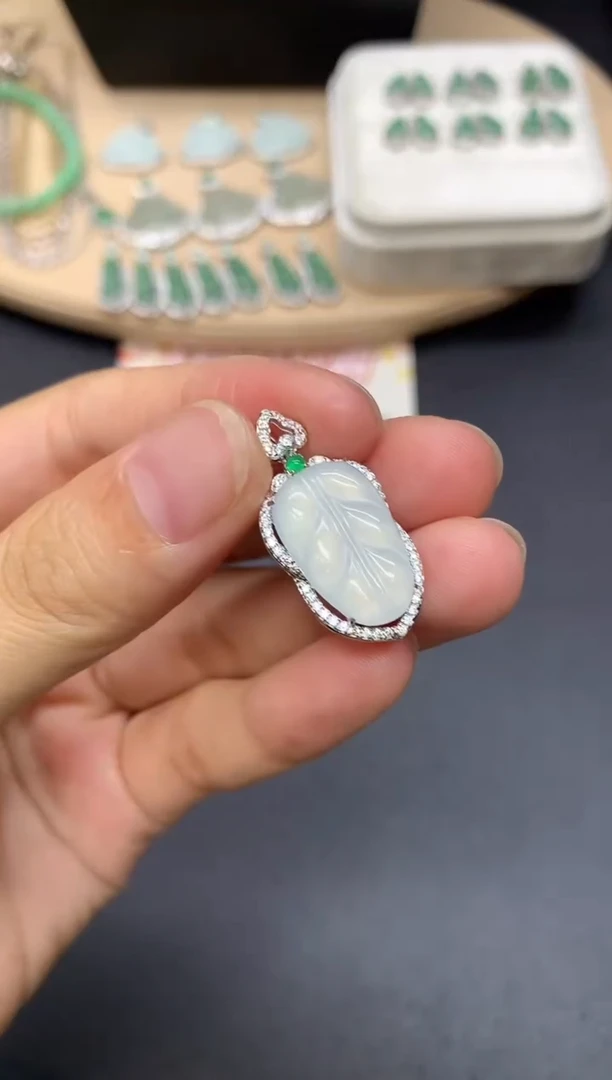 翡翠银S925镶嵌吊坠(不含链)叶子【多样性发其一】