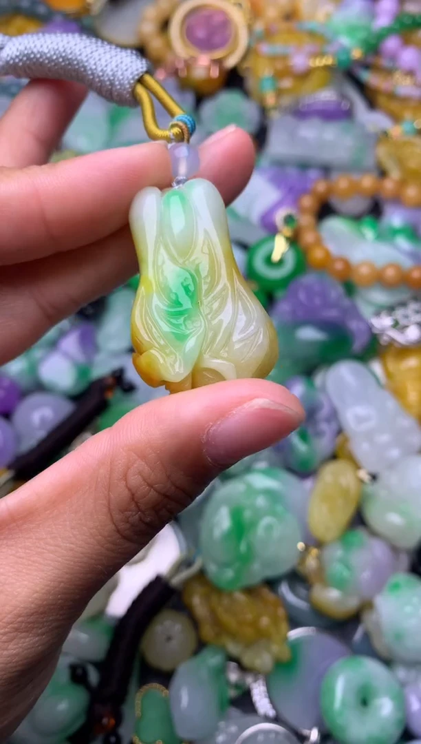 颈饰未镶嵌翡翠缅甸翡翠吊坠