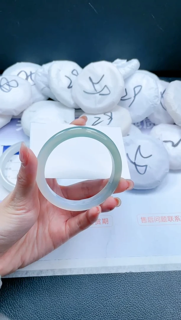 【闪购商品】石英质玉手镯未镶嵌16J265-57