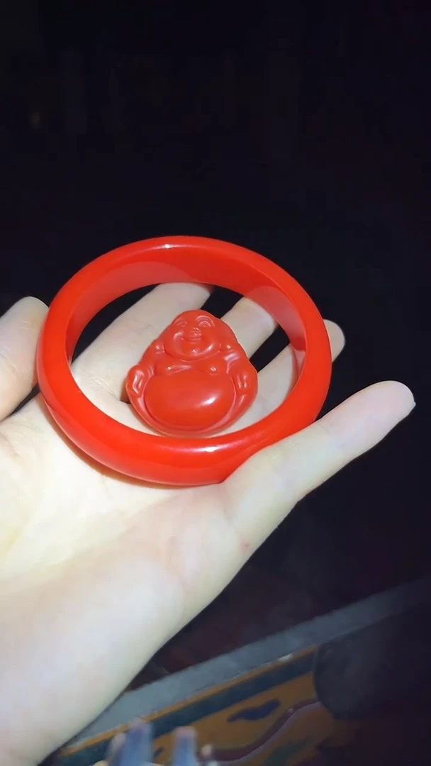 和田玉手镯未镶嵌手镯.1只.扁+洗了佛.1件.红