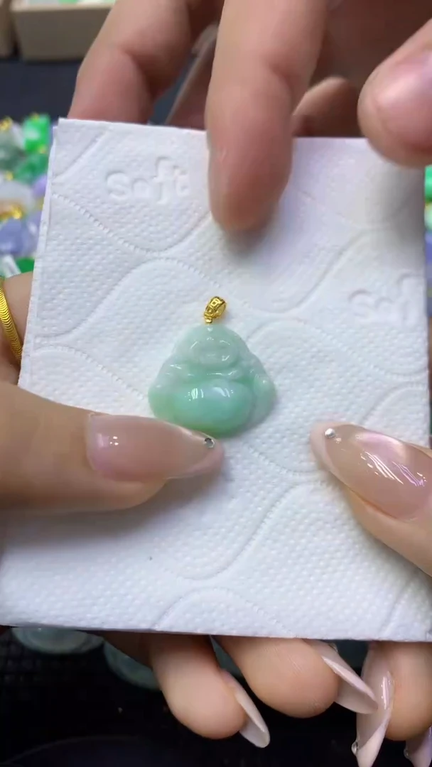 颈饰未镶嵌翡翠天然缅甸翡翠A货