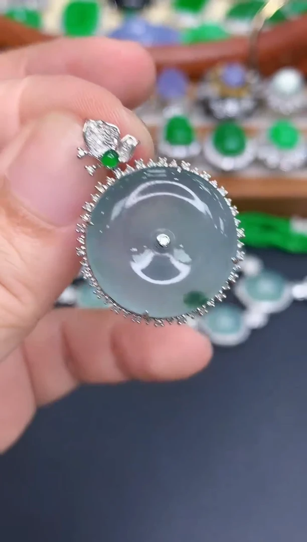 颈饰18K金镶嵌翡翠477-中国好珍宝