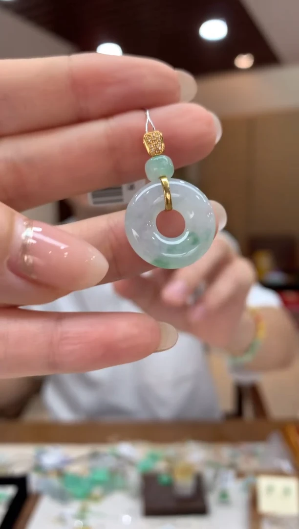 吊坠(不含链)18K金镶嵌翡翠甜甜圈