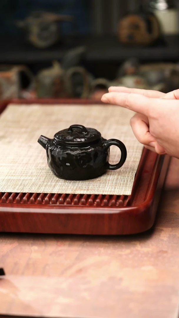 归玉堂冰碛岩重工雕刻石韵肌理德钟壶180cc