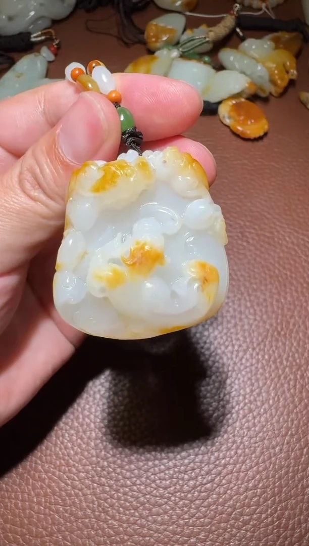 未镶嵌和田玉挂件和田玉