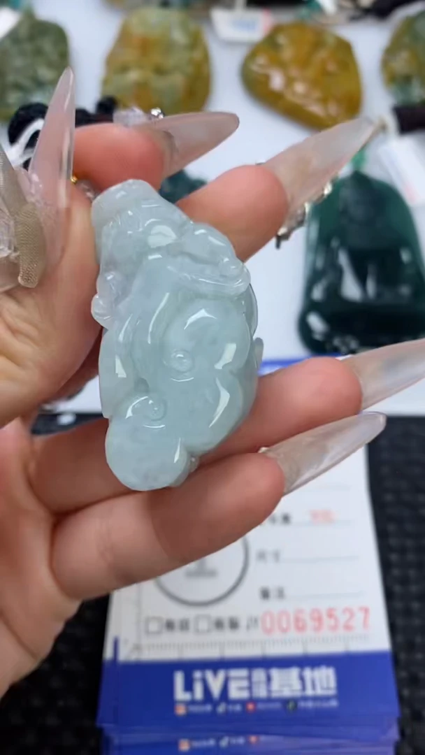 【闪购商品】翡翠颈饰未镶嵌1111111111111111