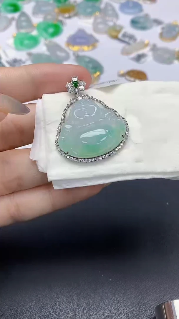 翡翠18K金镶嵌颈饰天然缅甸a货翡翠