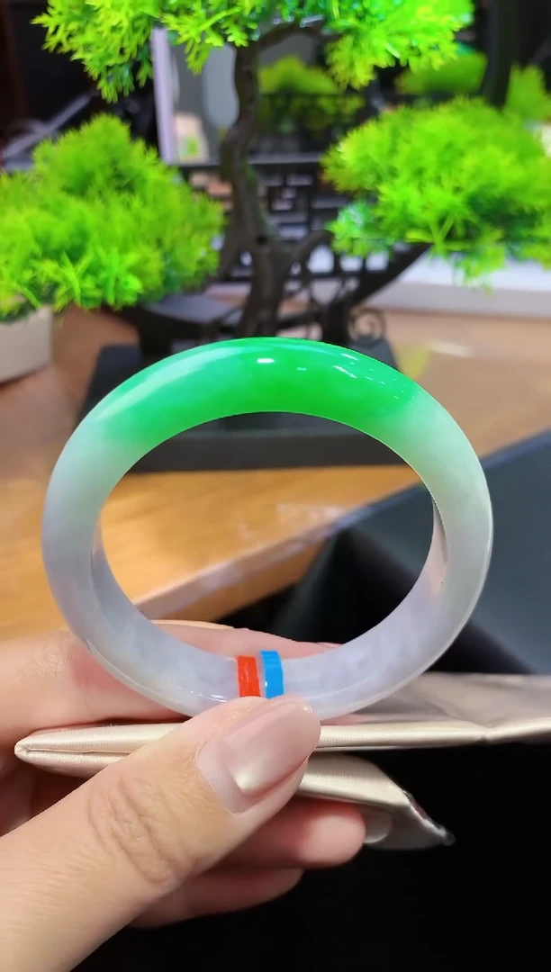 未镶嵌手镯翡翠-k22  天然缅甸A货翡翠54正圈总价11万定金2万