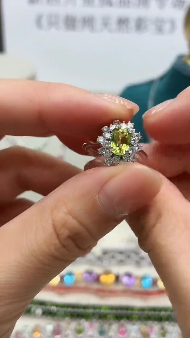 银S925镶嵌戒指橄榄石048ZB1129产品一个（多样性）
