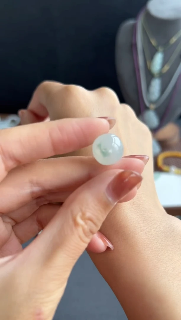 翡翠未镶嵌吊坠(不含链)810买断