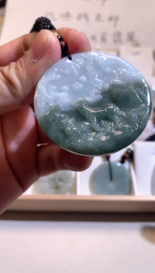 【闪购商品】翡翠颈饰未镶嵌02/15/17