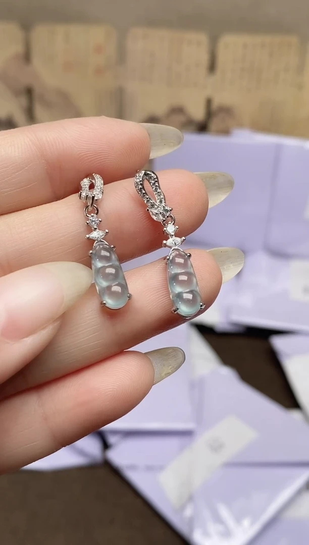 未镶嵌翡翠耳饰天然翡翠