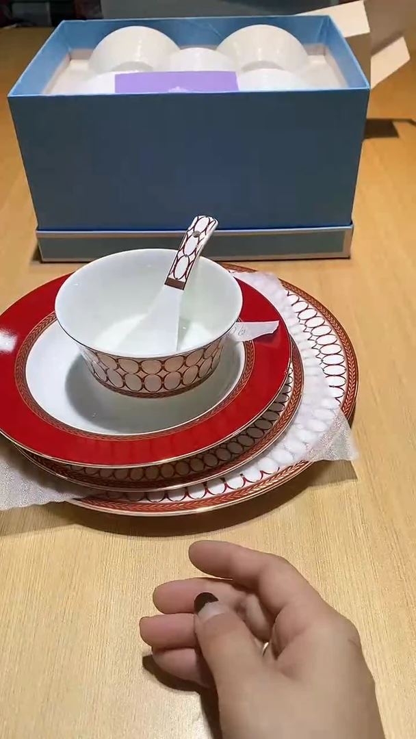 【闪购商品】瓷片锅碗瓢盆一件不剩