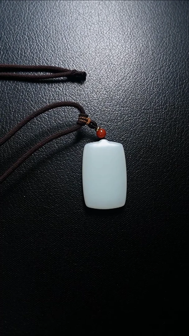 和田玉未镶嵌颈饰无事牌