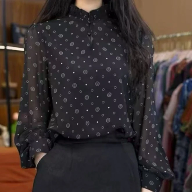 1150-29款精致洋气刺绣小衫