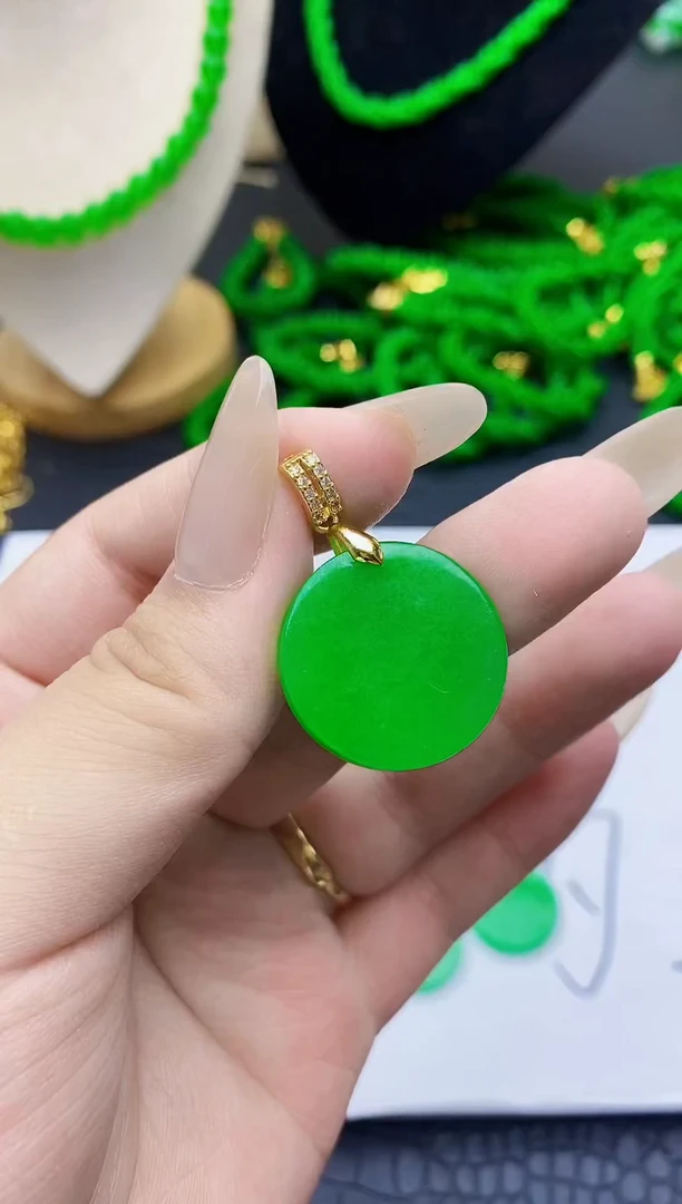 吊坠(不含链)未镶嵌翡翠..
